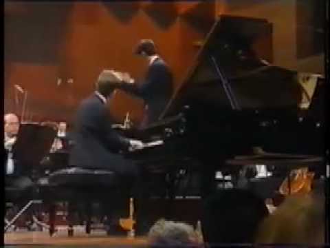 Simon Tedeschi (age 17) performs Ginastera Piano Concerto no. 1 - Part 1
