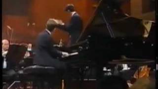 Simon Tedeschi (age 17) performs Ginastera Piano Concerto no. 1 - Part 1