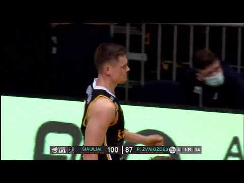 Unreal Elvar Fridriksson makes history in LKL