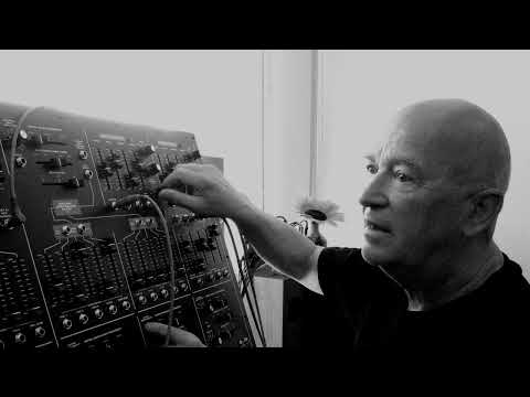 Conrad Schnitzler - Solo Bass Head - Solo Bässe (Ambient Minimal Experimental Krautrock)