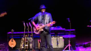 Keb Mo &quot;She Just Wants to Dance&quot;