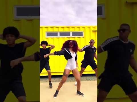 🎶: Traseira Cometa - @leosantana feat. @attooxxa • 💃🏽🕺🏾: @ramoonlopes  @ericapazz_ofc @lk.lopees__