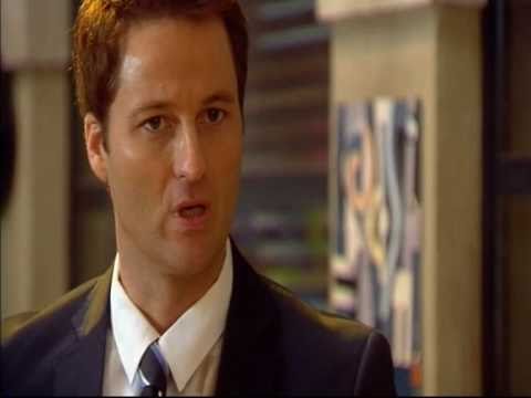 FoQ - Enrique, un director racista y homófobo