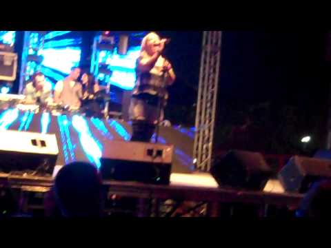 Mark Eteson feat. Audrey Gallagher - Bang The Drum @ Fresh Anniversary 2012