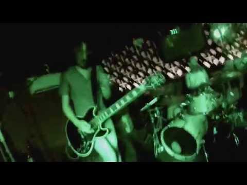 Papaninfa - Somebody Told Me / Bad Romance (ao vivo)