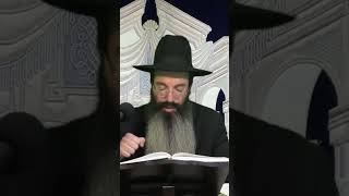 יום הכיפורים כפורים הרב נתנאל אביסרור (בית הכנסת מוסאיוף) - התמונה מוצגת ישירות מתוך אתר האינטרנט יוטיוב. זכויות היוצרים בתמונה שייכות ליוצרה. קישור קרדיט למקור התוכן נמצא בתוך דף הסרטון