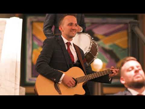 London Roaming Band | The Travelling Hands | Simply The Best - Tina Turner at Rosewood London