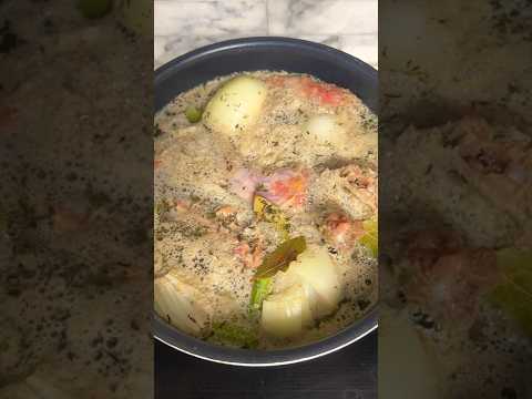 How to Make Turkey Stock (Or Chicken Stock)