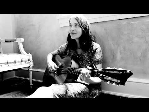 karen peris - a song is way above the lawn