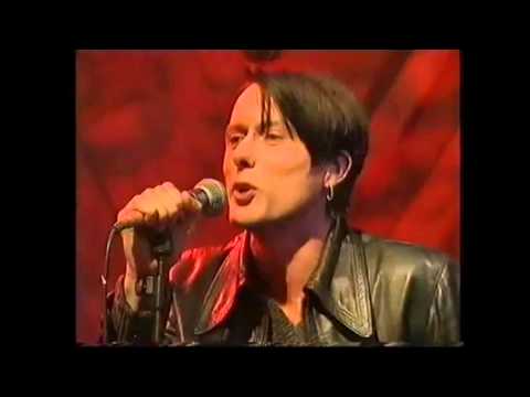 Videoclip de Beautiful Ones (Live) — Suede