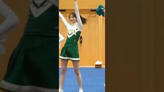 貴島明日香アナの美脚チアリーディング