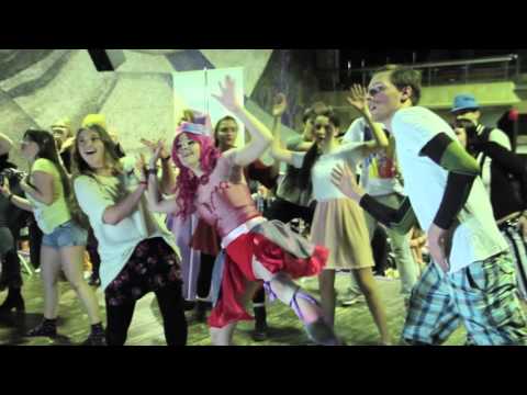 Just dance на (on) Animatrix 2016