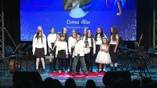 Esma Aliu - Këndojmë Shqip