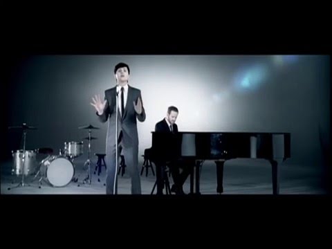 BOBBY - Autumn Never Leaves