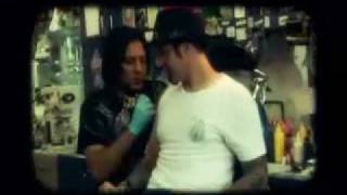 Download lagu Drowning Pool - 37 Stitches mp3