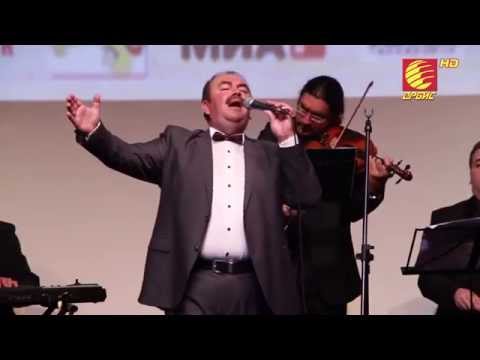 Kalabalak i Zoran Manevski - Podgotvi majko darovi