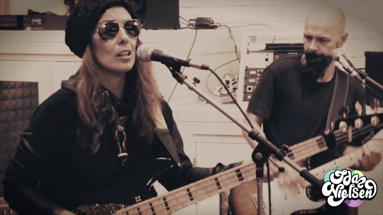 Ida Nielsen - Fake the Funk/Positivity