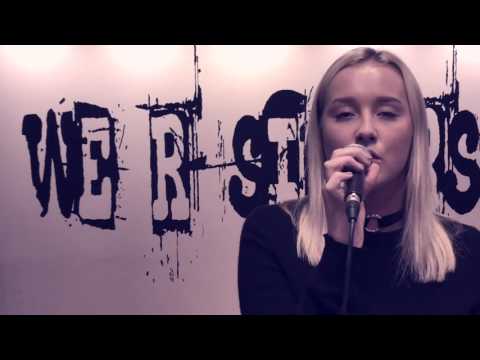 Travelin Soldier by Dixie Chicks - Cover by Daniella Näslund