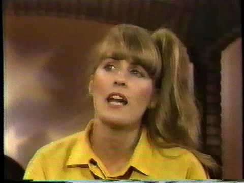 The Roches - The Irish Were Egyptians Long Ago (Live 1985)