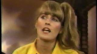 The Roches - The Irish Were Egyptians Long Ago (Live 1985)