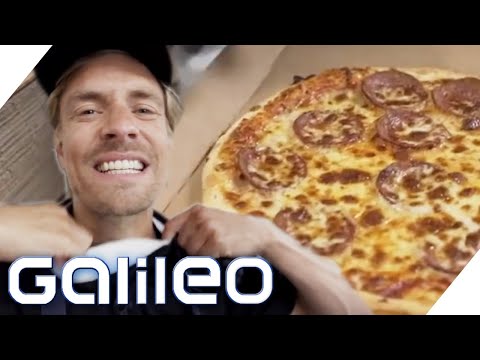 Working at Dominos! How stressful is a job at a pizza delivery service? | Galileo tests jobs