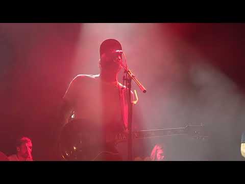 No Atmosphere - The Bees