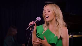 SAMANTHA JADE PERFORMS &#39;FIRESTARTER&#39; (ACOUSTIC)