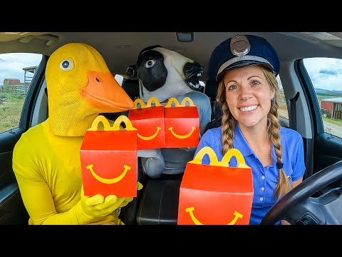 Rubber Ducky Surprises Police and Puppy in Car Ride Chase!