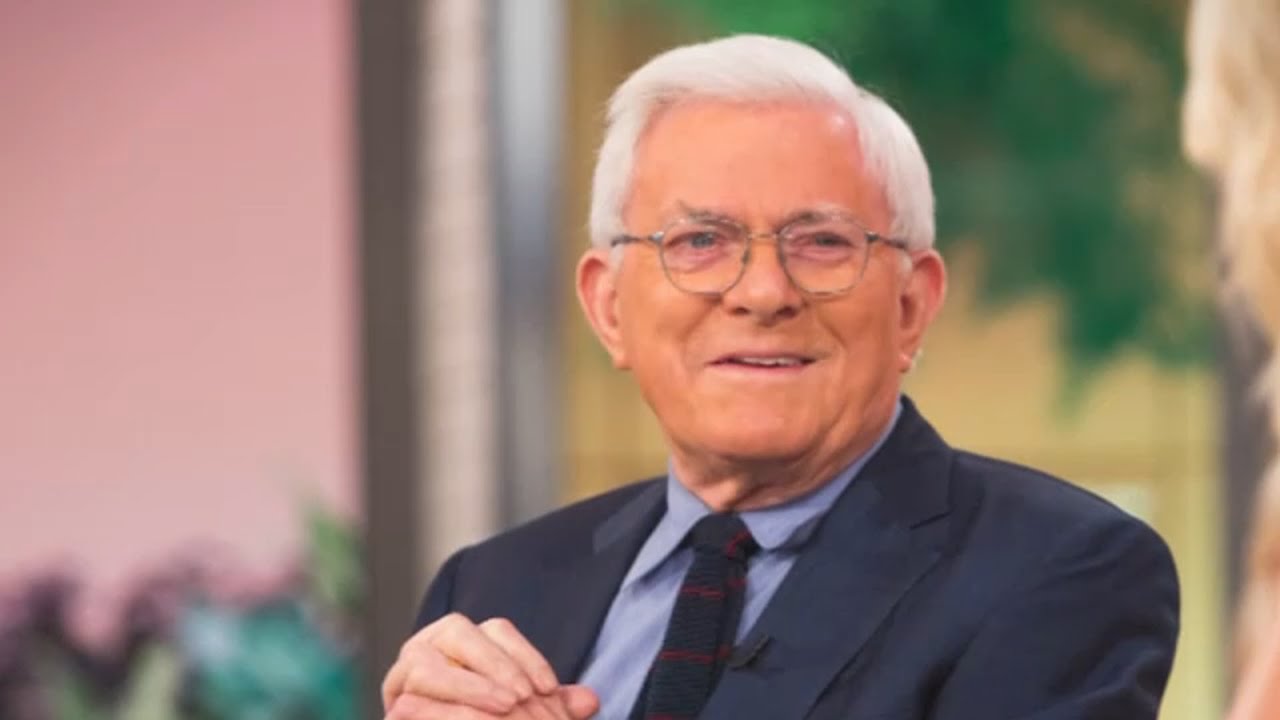 Phil Donahue, legendary daytime talk show host, dies at 88