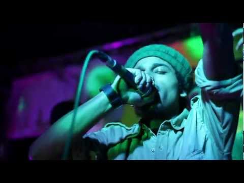 Subajah Family - At Vibes And Pressure - Passing Clouds