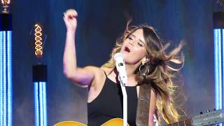 Maren Morris singing I could use a love song Live at Xfinity Center Mansfield 9/8/18
