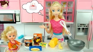 Frozen Elsa and Her Baby Bake a Cake - Doll Kitchen with Toy Microwave, Oven, Regrigerator