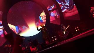 Indochine - A L&#39;Assaut, live 13 Tour (extrait)