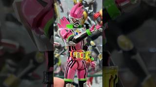 【1分ポージング】SHフィギュアーツ仮面ライダーエグゼイド #ポージングレビュー #仮面ライダー #kamenrider #shfiguarts #kamenriderexaid #shorts