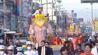 ปทุมธานี สุดยิ่งใหญ่ขบวนช้างอัญเชิญถ้วยพระราชทานประเพณีแข่งเรือยาวจังหวัดปทุมธานี