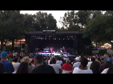 Sheila E. / Lynn Mabry - Raspberry Beret (live Prince cover 7/1/2017)