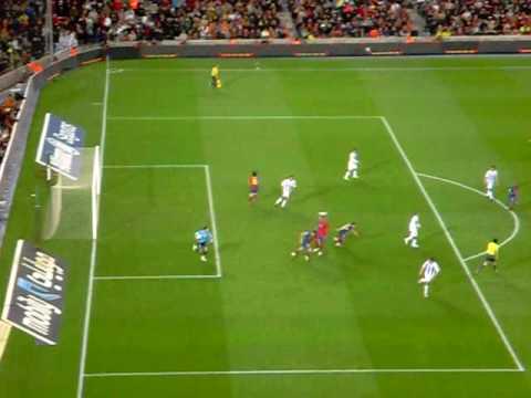 Penalti fallado Messi 11-04-2009 Barça-Recre