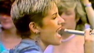 Bananarama - Hotline to Heaven Live - Hold Tight, 1984