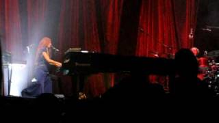 Tori Amos Portland OR 7/11/09 Welcome to England