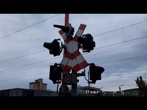 IR 1537 Cluj Napoca - Oradea cu automotor Desiro în apropiere de Baciu Triaj H