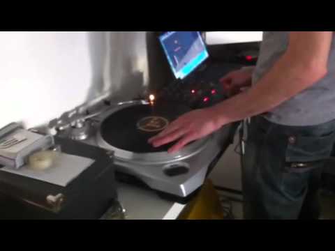 Sidi Yespa scratchs for Clasher Gree