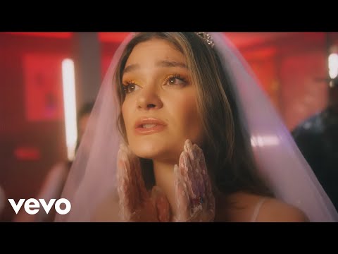 Emily Roberts - Boys That Look Like You (Official Video)