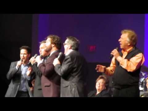 Gaither Vocal Band - Jesus on the Mainline (LIVE)