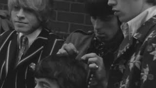 Have you seen your mother, baby, standing in the shadows? 🎶 The Rolling Stones 1966 🌺