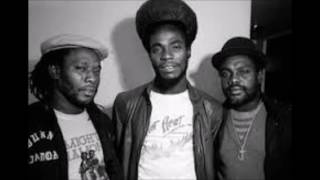 Mighty Diamonds- Unruly Pickney