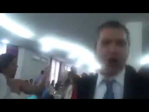 Najluđa svadba. Svi plešu svi su veseli.