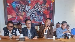 Download lagu LIVE ADE DARMAAN' ANDI AZWAN SOAL POLEMIK DR TIFA & ROY SURYO AJUKAN PRAPID DIKASUS IJASAK JOKOWI mp3