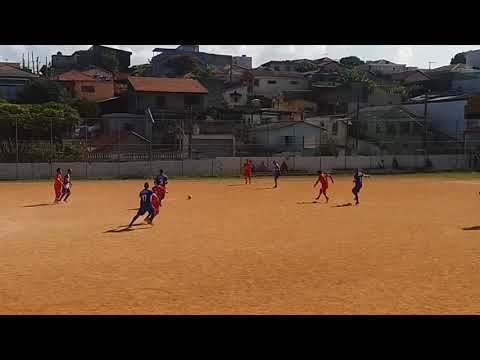 Chance desperdiçada após boa troca de passes | avarzea.com.br