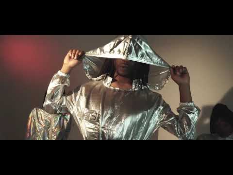 Peachez-Look At The Fit