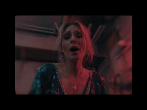 ViVii - Smackdown (Official video)